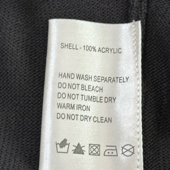 Spyder’s SECTION FINE GAUGE SWEATER - black/red - Picture 8 of 10